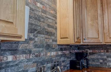 Modern Lakeview Escape - Foto 18