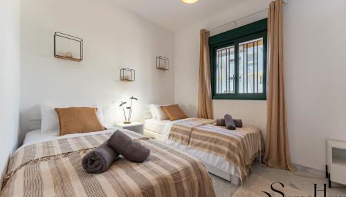 Elegant 2 Bed 2 Bath Apartment, Pool, Views, Parking - Foto 5