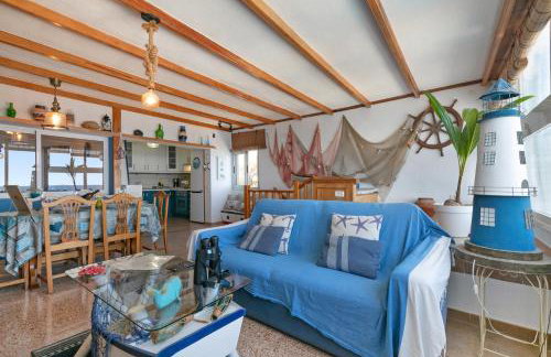 Seaside House With Heated Pool - Photo 7