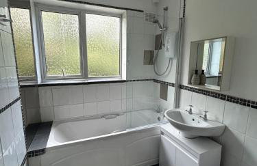 BHX NEC - Stylish 2-Bed Flat Allesley Coventry - Foto 3