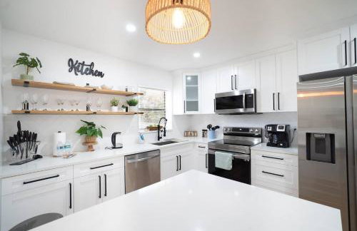 Tranquil and Sunny 4BR Getaway Home - Foto 5