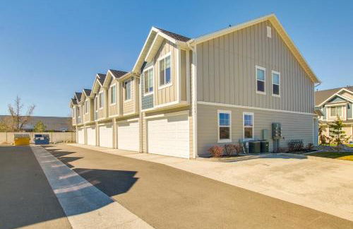 2 Mi to Zootah Providence Townhome with Fireplaces - Photo 25