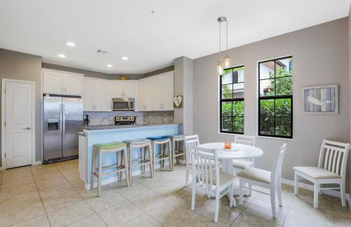 Beachy condo in Artesia with pool, gym and pickleball - Foto 6