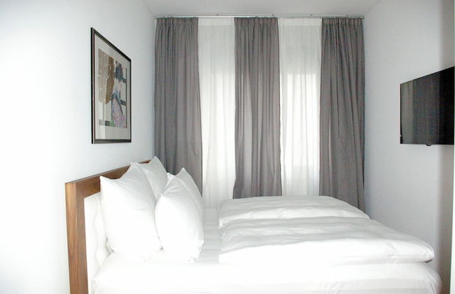 The Suite Hotel Garden - Photo 12