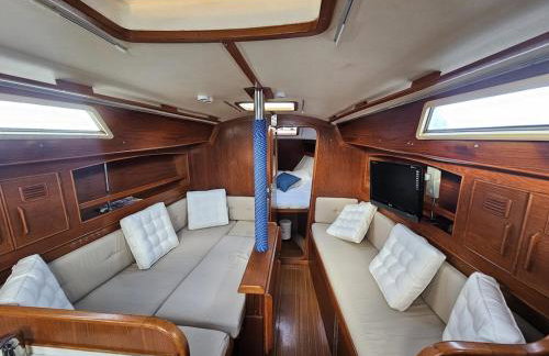 Velero Nadya - Foto 2