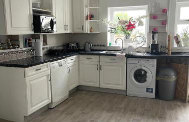 Premium 7 Bedroom house on Thingwall Road CH613UB - Foto 1