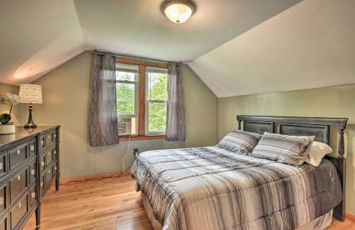 Cozy Family Home with Kayaks, Dock and Fire Pit! - Foto 25