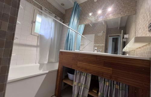 Chalet T4 à Cauterets avec parking et terrasse - FR-1-812-11 - Foto 6