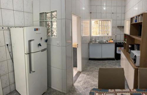 Casa arejada e iluminada, cozinha completa - Photo 11