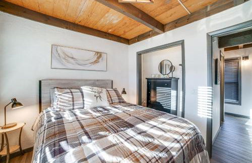 Chic Greek Peak Ski Resort Townhome with Balconies! - Foto 23