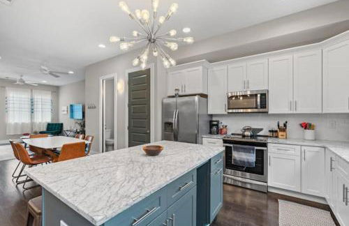 Chic Nashville Home Near Downtown Sleeps 14 - Foto 7