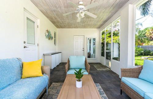 Renovated 2BR Home - Hot Tub, Gym & Beach Nearby - Foto 8