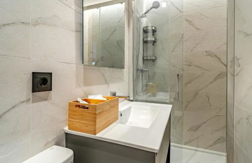 Edificio Fénix by Plaza Mayor Apartamentos - Photo 54