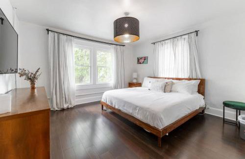 6 Bedroom Duplex Sleeps 14 Close to Lucas Downtown - Photo 23