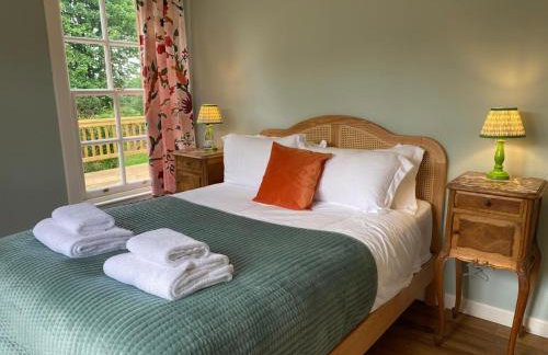 South Lodge with Hot Tub - Foto 29