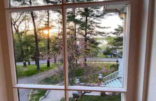 The Hillside B&B. Home w/ Breakfast Service! - Foto 24