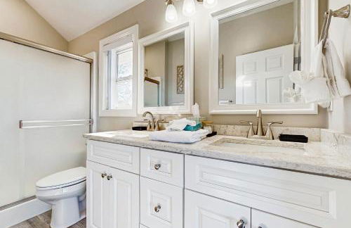 Lake View Cabin Sleeps 10 Pool Golf Marina Access - Foto 11