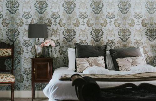 Healing Manor Hotel - Photo 9