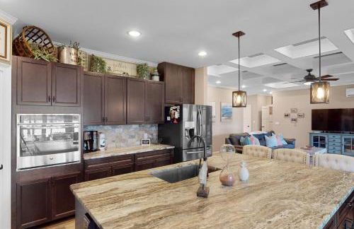 Large Waterfront Lake Murray Home with Dock - Foto 11