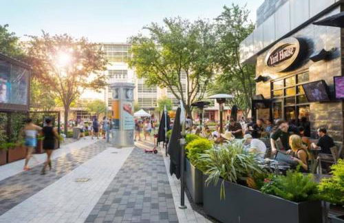 Luxury Condo Sleep the Whole Family Pool and Gym - Foto 26