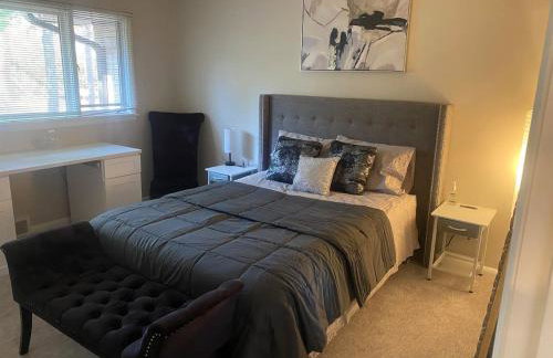 Ranch Style w firepit and big backyard TV Room - Foto 26