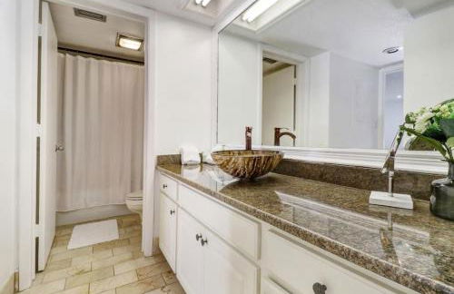 Saddlebrook Gem private condo with Kitchen - Photo 9