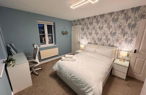 Cosy detached 3-bed, free parking, near Manchester - Foto 16