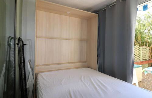 Studio Cabine avec terrasse ensoleillée, piscines, parking privé, à 500m de la plage - FR-1-307-133 - Foto 8