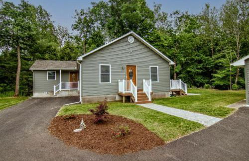 Cabin by the Creek with private creek access - Foto 22