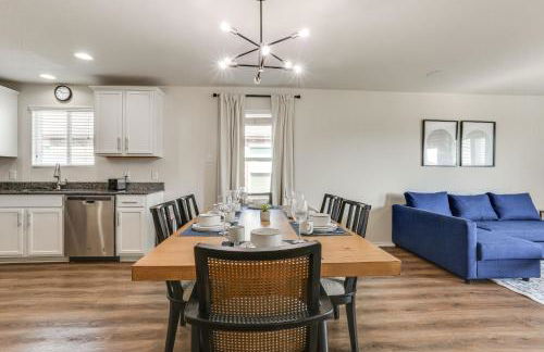 Modern Home with Private Yard and Patio in Little Elm! - Foto 11