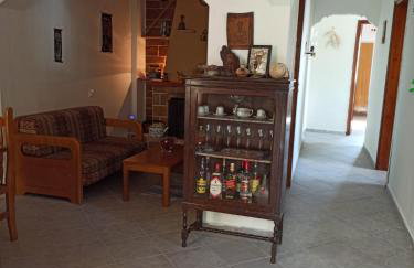 Μπαλκόνι του Αιγαίου father's house in Kimi - Photo 30