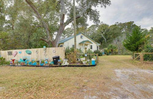 Peaceful Atlantic Cottage with Deck and Yard! - Foto 27