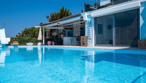 Icarus Luxury Beachfront Villa - Foto 4