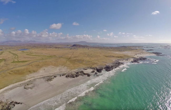 Detached Cottage Overlooking Lake in Connemara - Foto 20