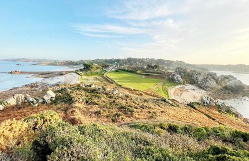 Charming Breton Holiday Home Right by the sea - Photo 67