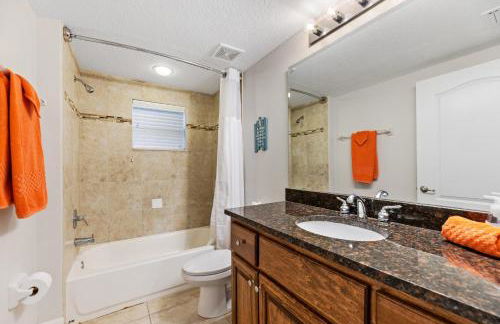 Ocean View Next to Pool and Amenities Corner Unit 3 Balconies OW20-201 - Foto 24