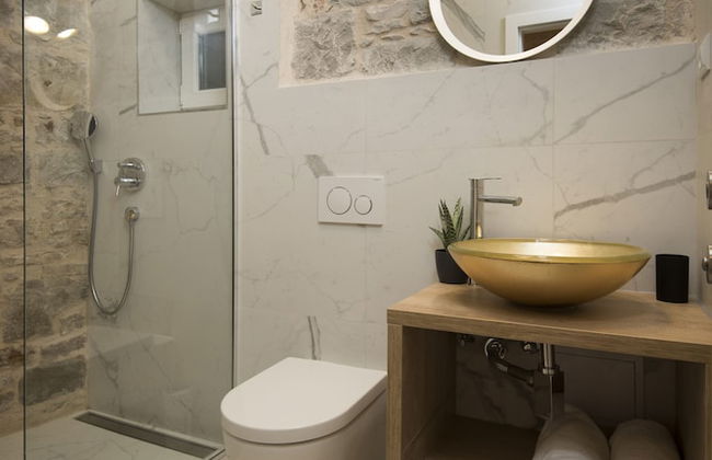 Emarconi history&luxury in Split center - Photo 37