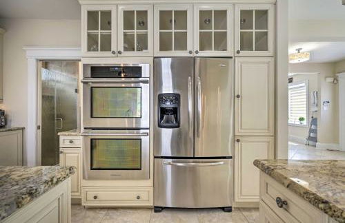 Steps to Boardwalk Group Getaway in Ventnor City - Foto 12