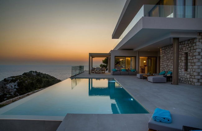 Seawhisper Villa in Paxi - Foto 1