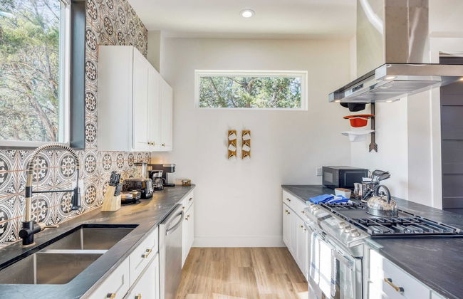 Pool, Hot Tub, Game Room, Fire Pit Luxe & Private 4bdr Maverick by Avantstay - Foto 16