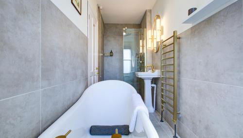 Stunning Cottage in the Heart of Old Leigh - Pass the Keys - Foto 2