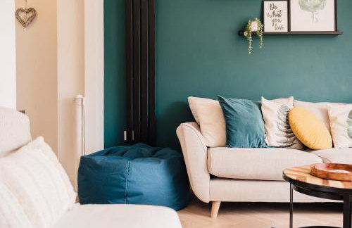 Beautiful 3 Bedroom Home Near Worcester - Photo 37