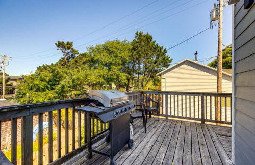 Walk to Shore Home with Deck in Rockaway Beach! - Foto 12