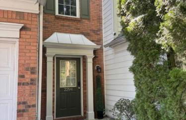 Beautiful and cozy house in Duluth! - Foto 1