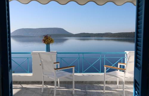 Grand Bleu Apartments & Villas - Photo 2