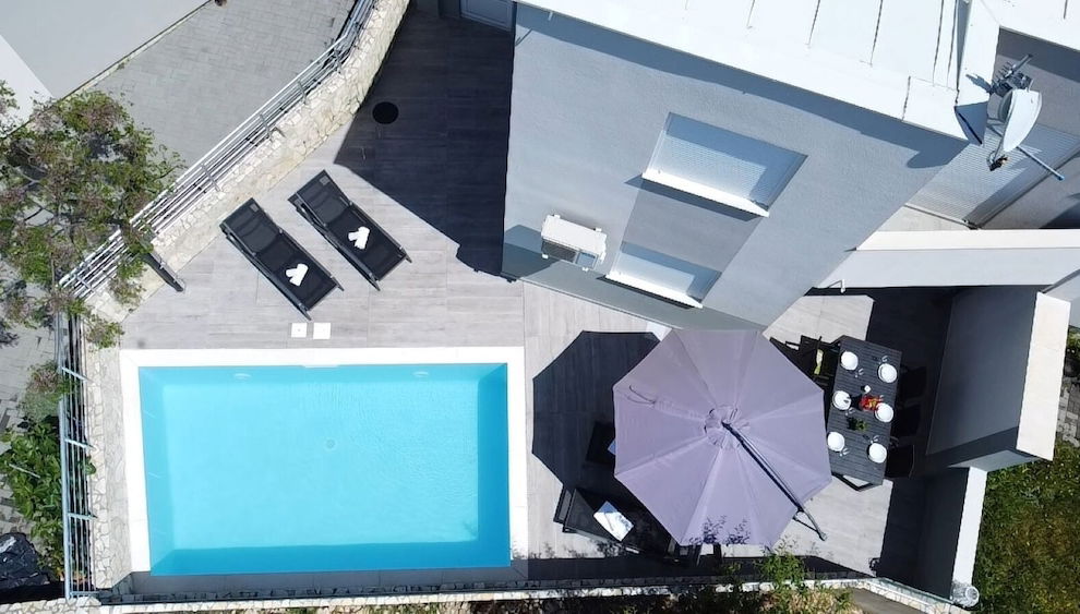 Sunny apartment with a Private Pool - Foto 1, Imagen principal