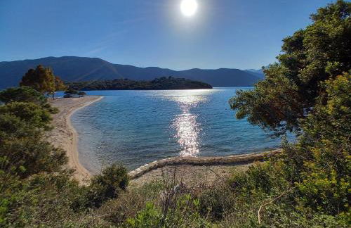 Konstas Stone Island House in Meganisi - Photo 20