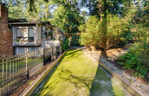 Luxe Redmond Family Home Sauna, Solarium and Creek - Foto 35