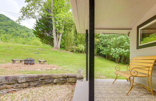 Vintage Farm Cottage Near Hikes and Pigeon River - Foto 21