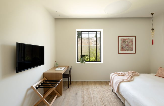 The Y House - Photo 9